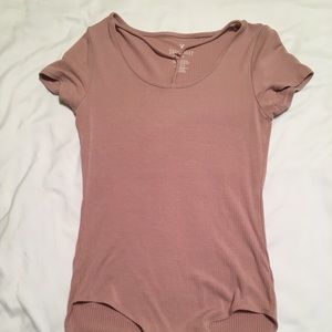 AEO blush ribbed bodysuit